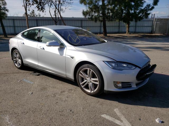 5YJSA1H15EFP32593 - 2014 TESLA MODEL S Արծաթագույն լուսանկար 4