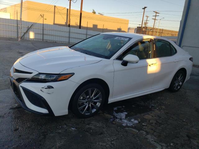 4T1T11AK7PU764362 - 2023 TOYOTA CAMRY SE NIGHT SHADE WHITE photo 1