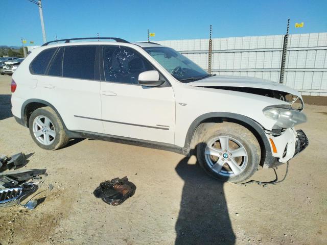 5UXZV4C57CL752786 - 2012 BMW X5 XDRIVE35I WHITE photo 4