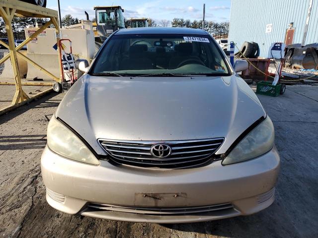 4T1BE32K05U429757 - 2005 TOYOTA CAMRY LE TAN photo 5