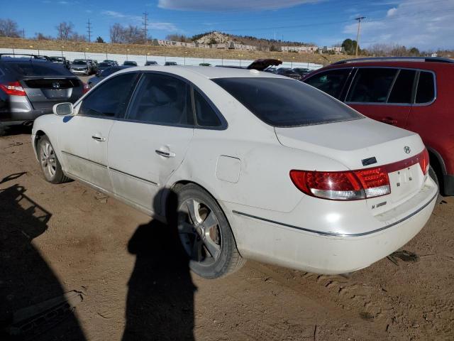 KMHFC46F47A209858 - 2007 HYUNDAI AZERA SE WHITE photo 2