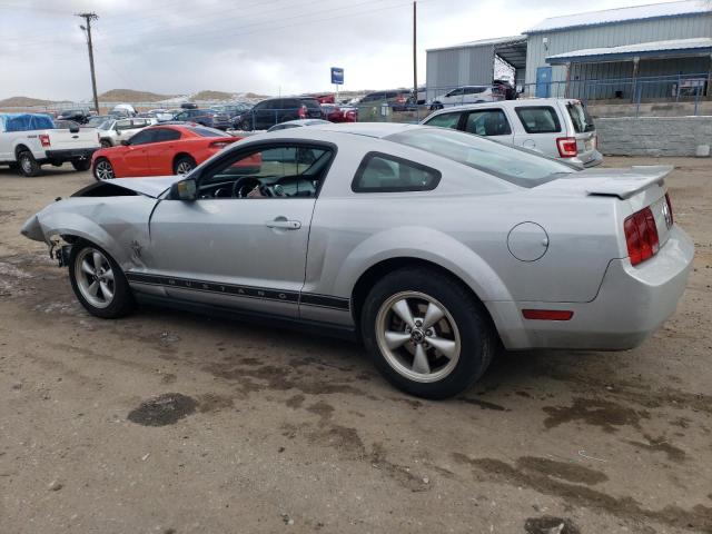 1ZVFT80N375232467 - 2007 FORD MUSTANG SILVER photo 2