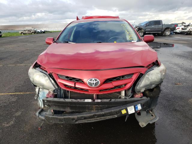 5YFBU4EE9DP074912 - 2013 TOYOTA COROLLA BASE RED photo 5