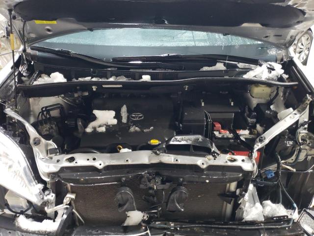 5TDYK3DC2FS573989 - 2015 TOYOTA SIENNA XLE SILVER photo 12