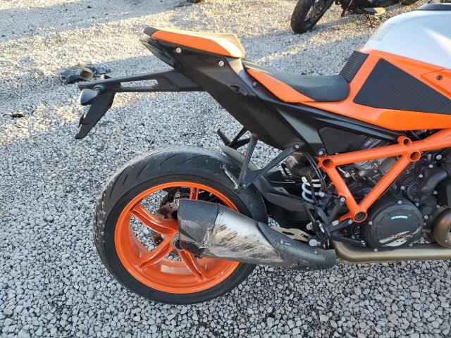 VBKV39408NM952531 - 2022 KTM 1290 SUPER DUKE R ORANGE photo 6