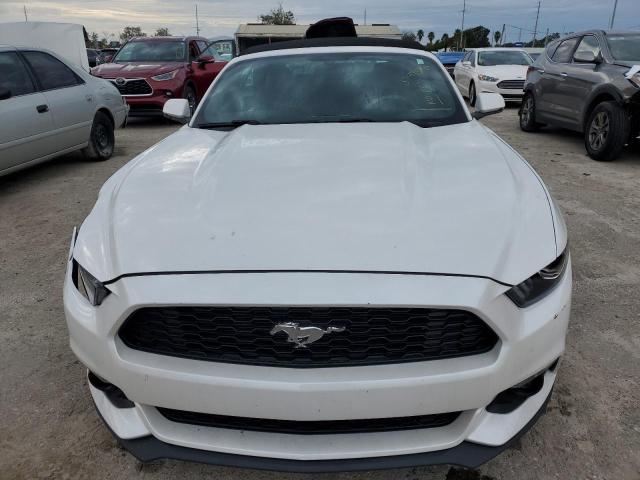 1FATP8UH9H5240479 - 2017 FORD MUSTANG WHITE photo 5