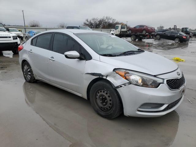 KNAFX4A65F5429501 - 2015 KIA FORTE LX SILVER photo 4