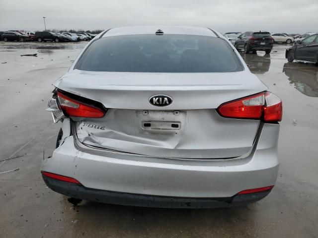 KNAFX4A65F5429501 - 2015 KIA FORTE LX SILVER photo 6