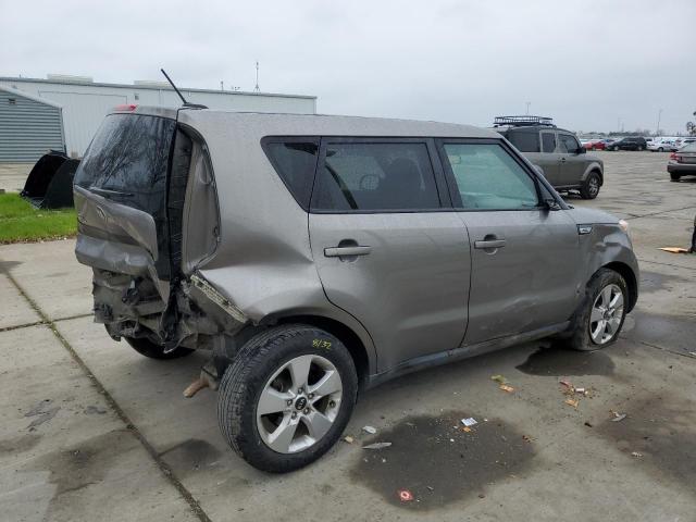 KNDJN2A20J7563429 - 2018 KIA SOUL GRAY photo 3