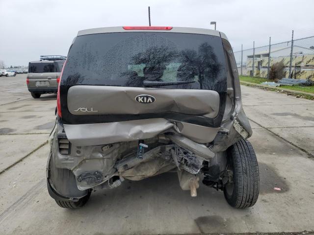 KNDJN2A20J7563429 - 2018 KIA SOUL GRAY photo 6