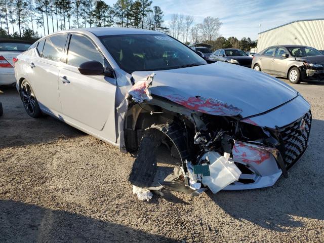 1N4BL4CV3PN413645 - 2023 NISSAN ALTIMA SR GRAY photo 4