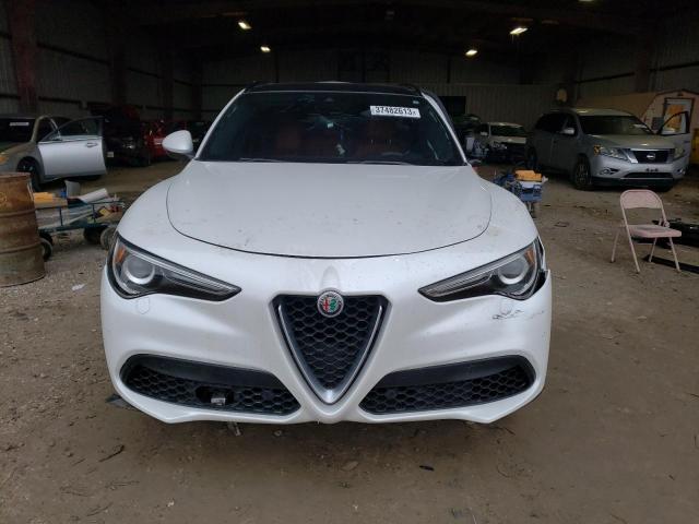 ZASFAKNN7J7B76633 - 2018 ALFA ROMEO STELVIO TI SPORT WHITE photo 5