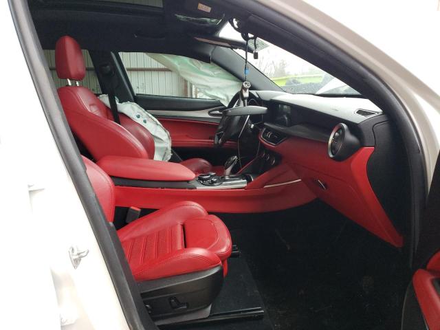 ZASFAKNN7J7B76633 - 2018 ALFA ROMEO STELVIO TI SPORT WHITE photo 7