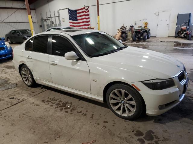 WBAPK5C50BA993605 - 2011 BMW 328 XI SULEV WHITE photo 4