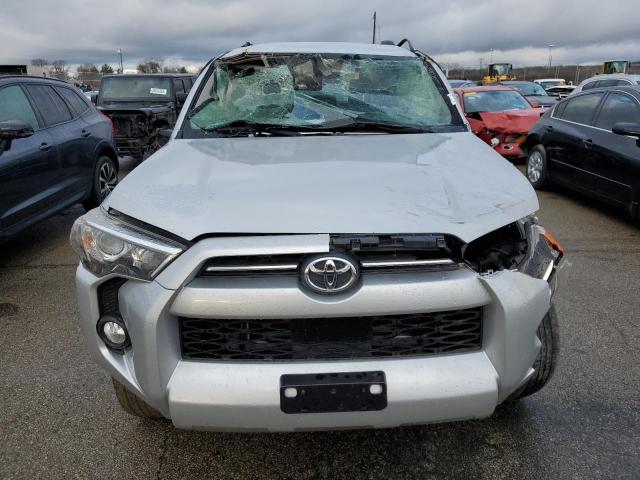 JTEBU5JR4L5739530 - 2020 TOYOTA 4RUNNER SR5/SR5 PREMIUM 银色 照片 5