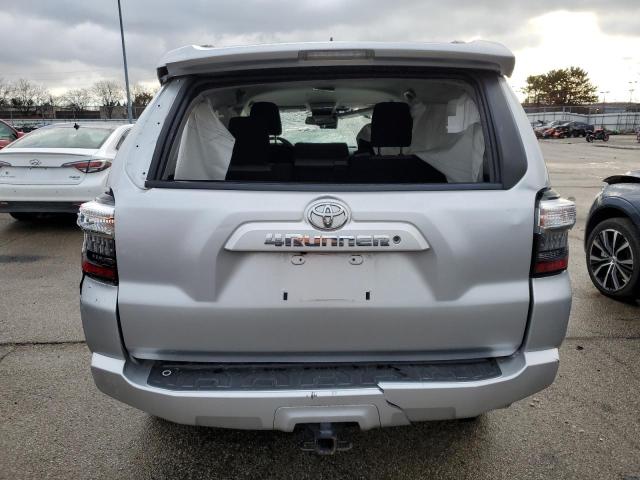 JTEBU5JR4L5739530 - 2020 TOYOTA 4RUNNER SR5/SR5 PREMIUM 银色 照片 6