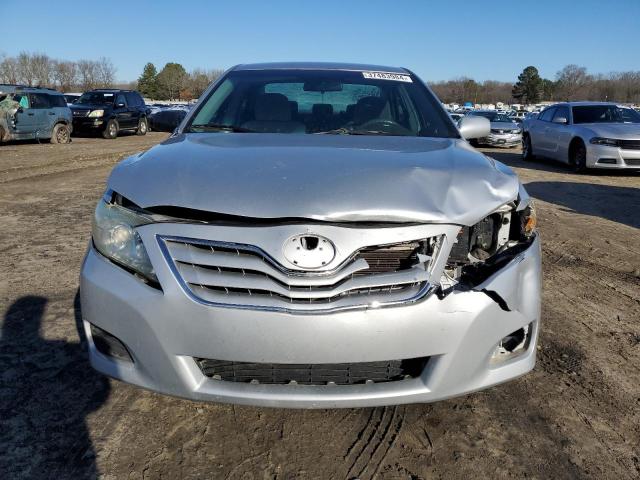 4T4BF3EK9AR036011 - 2010 TOYOTA CAMRY BASE SILVER photo 5