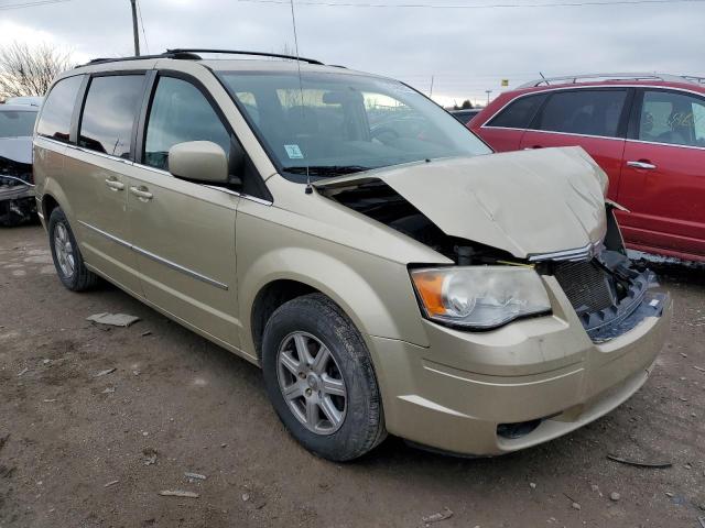 2A4RR8D1XAR381484 - 2010 CHRYSLER TOWN & COU TOURING PLUS GOLD photo 4