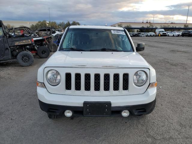 1C4NJRFB1ED562067 - 2014 JEEP PATRIOT LATITUDE WHITE photo 5