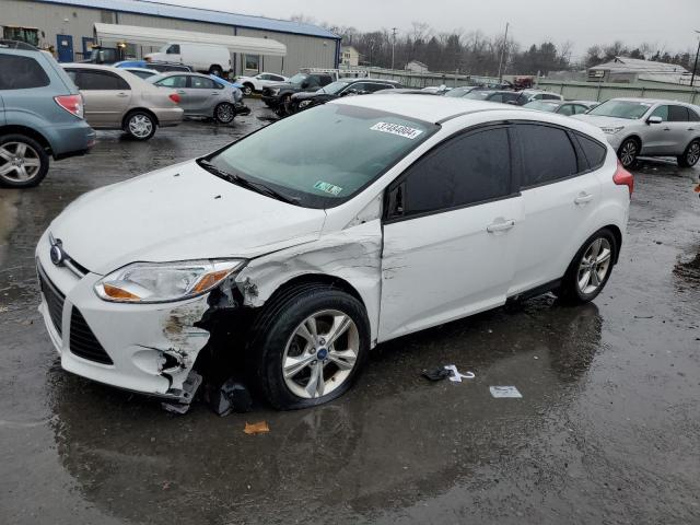 1FADP3K2XEL152425 - 2014 FORD FOCUS SE WHITE photo 1