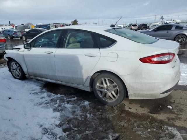 3FA6P0H71GR345156 - 2016 FORD FUSION SE WHITE photo 2