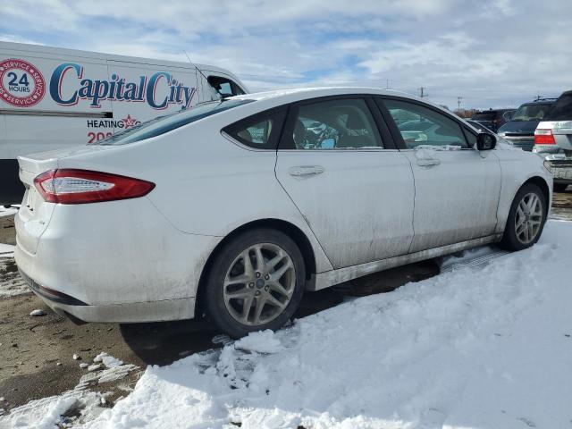 3FA6P0H71GR345156 - 2016 FORD FUSION SE WHITE photo 3