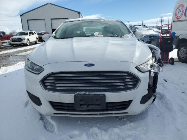 3FA6P0H71GR345156 - 2016 FORD FUSION SE WHITE photo 5