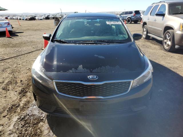 3KPFK4A70JE211182 - 2018 KIA FORTE LX BLACK photo 5