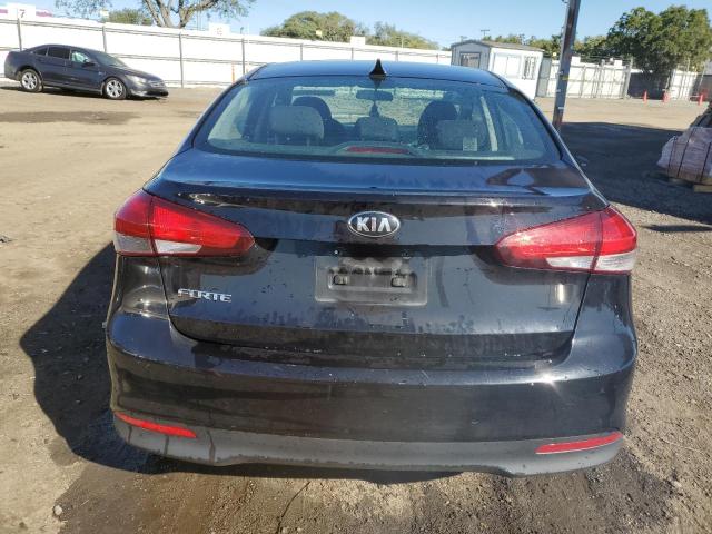 3KPFK4A70JE211182 - 2018 KIA FORTE LX BLACK photo 6