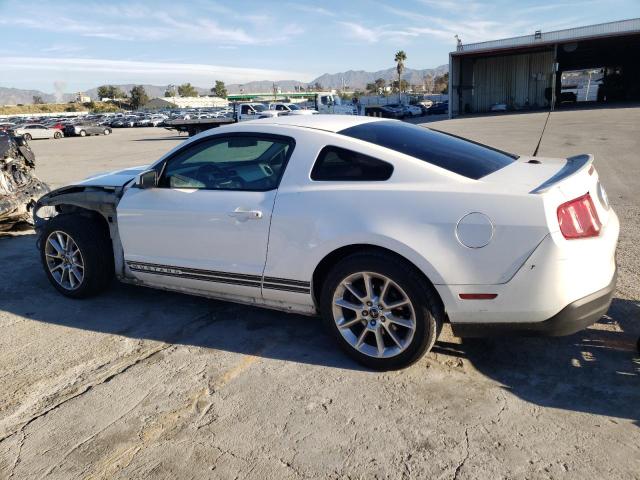 1ZVBP8AN2A5129842 - 2010 FORD MUSTANG WHITE photo 2