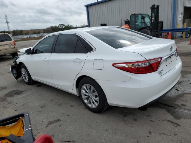 4T4BF1FK5FR462563 - 2015 TOYOTA CAMRY LE WHITE photo 2