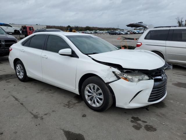 4T4BF1FK5FR462563 - 2015 TOYOTA CAMRY LE WHITE photo 4