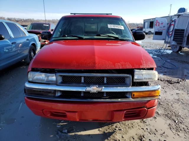 1GCCS19W118117125 - 2001 CHEVROLET S TRUCK S10 RED photo 5