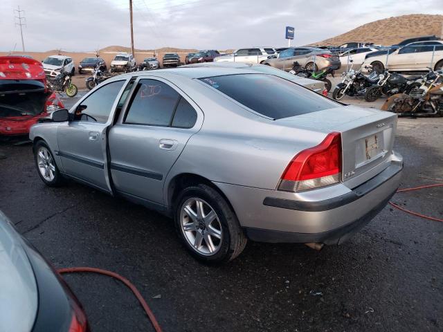 YV1RS61RX22166013 - 2002 VOLVO S60 SILVER photo 2