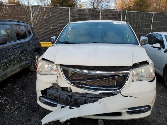 2C4RC1CG2DR535436 - 2013 CHRYSLER TOWN & COU TOURING L WHITE photo 5