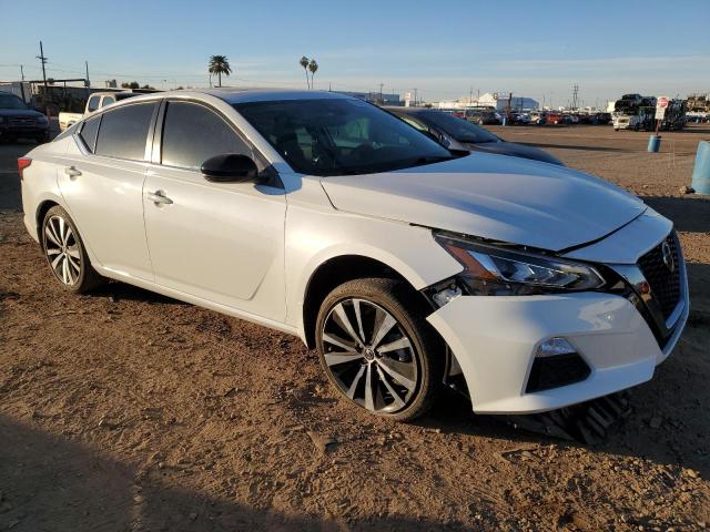 1N4AL4CV1MN370236 - 2021 NISSAN ALTIMA SR WHITE photo 4