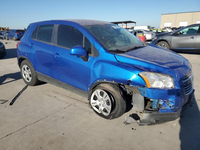 KL7CJKSB2GB757417 - 2016 CHEVROLET TRAX LS BLUE photo 4