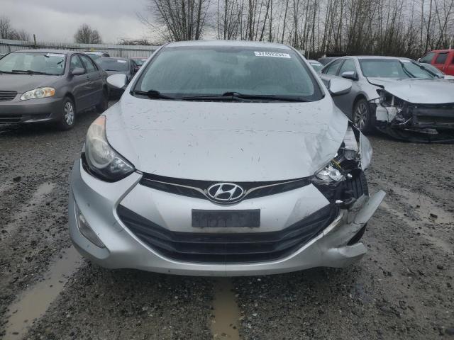 KMHDH6AEXDU003750 - 2013 HYUNDAI ELANTRA CO GS WHITE photo 5