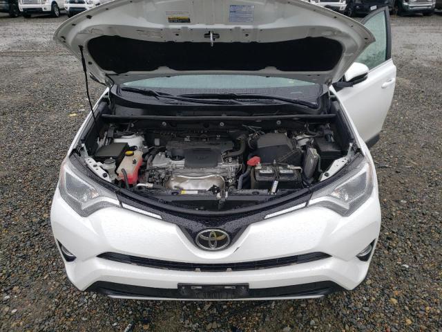 2T3RFREV2HW663088 - 2017 TOYOTA RAV4 XLE WHITE photo 12