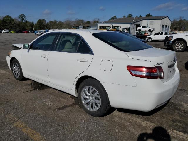 4T1BF3EK5AU516766 - 2010 TOYOTA CAMRY BASE WHITE photo 2