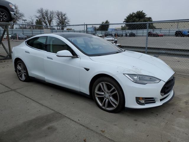 5YJSA1AG4DFP10999 - 2013 TESLA MODEL S WHITE photo 4