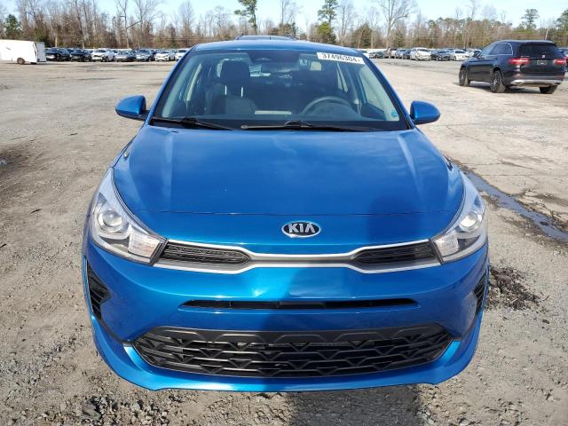 3KPA24AD4ME382375 - 2021 KIA RIO LX BLUE photo 5