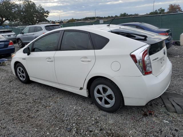 JTDKN3DU6F1974092 - 2015 TOYOTA PRIUS WHITE photo 2