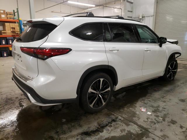 5TDJZRBH9NS216533 - 2022 TOYOTA HIGHLANDER XSE WHITE photo 3