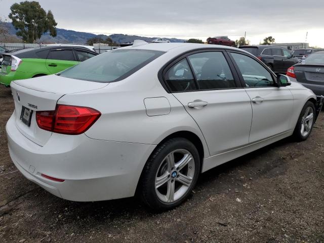 WBA3C3G53ENS69124 - 2014 BMW 320 I XDRIVE WHITE photo 3