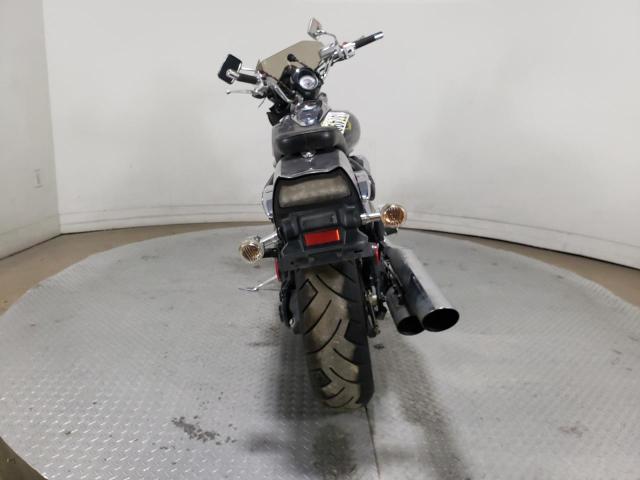 JS1VS56A072102999 - 2007 SUZUKI VZ800 SILVER photo 4