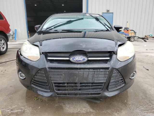 1FADP3F20EL159913 - 2014 FORD FOCUS SE BLACK photo 5