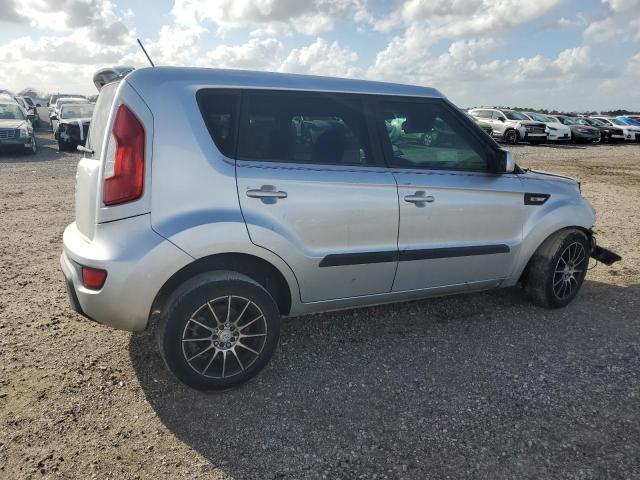 KNDJT2A56C7389658 - 2012 KIA SOUL SILVER photo 3