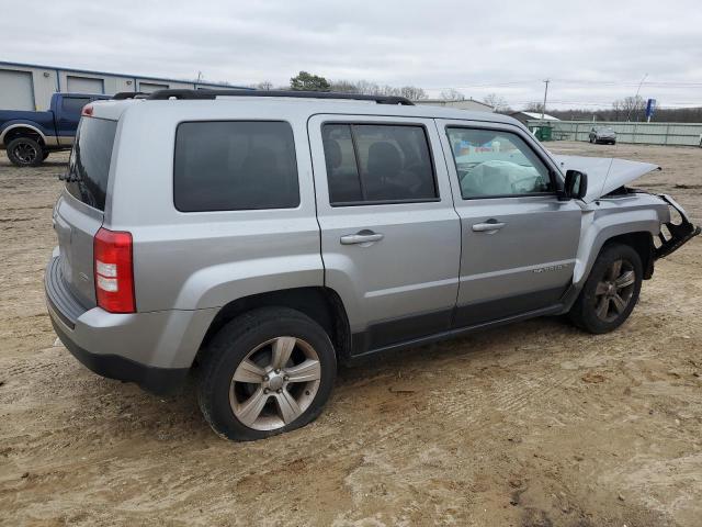 1C4NJPFAXGD633362 - 2016 JEEP PATRIOT LATITUDE GRAY photo 3