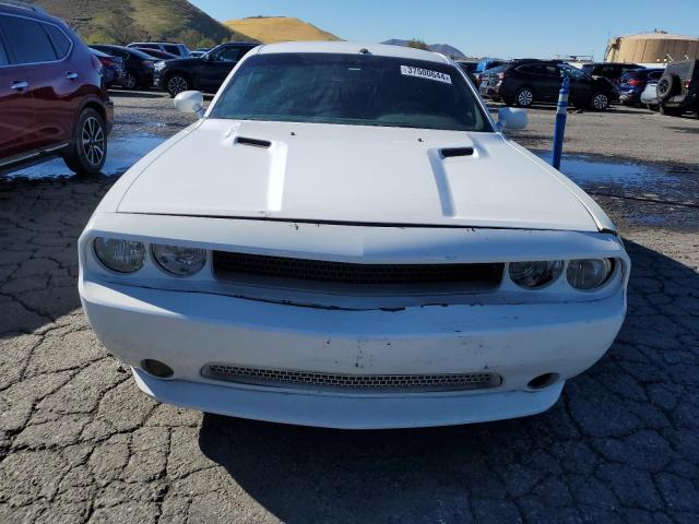 2C3CDYAG0DH646043 - 2013 DODGE CHALLENGER SXT WHITE photo 5